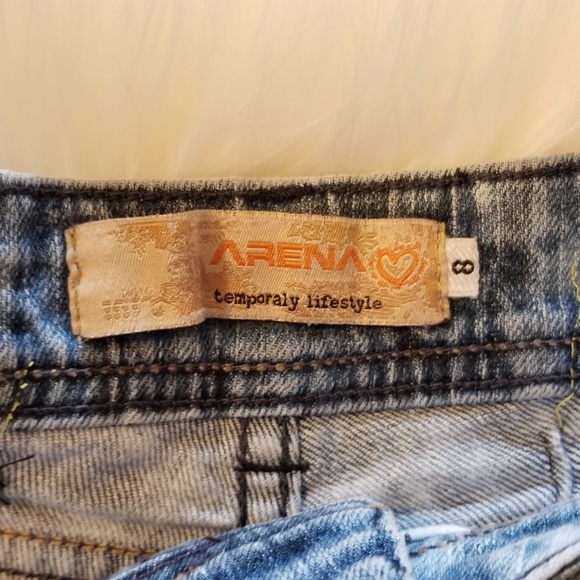 Arena ❤ Distressed Acid Wash Denim Cut Off Shorts - Picture 5 of 7